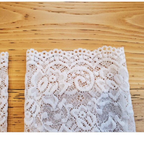 NWT Long Lace Fingerless Gloves - Picture 4 of 6